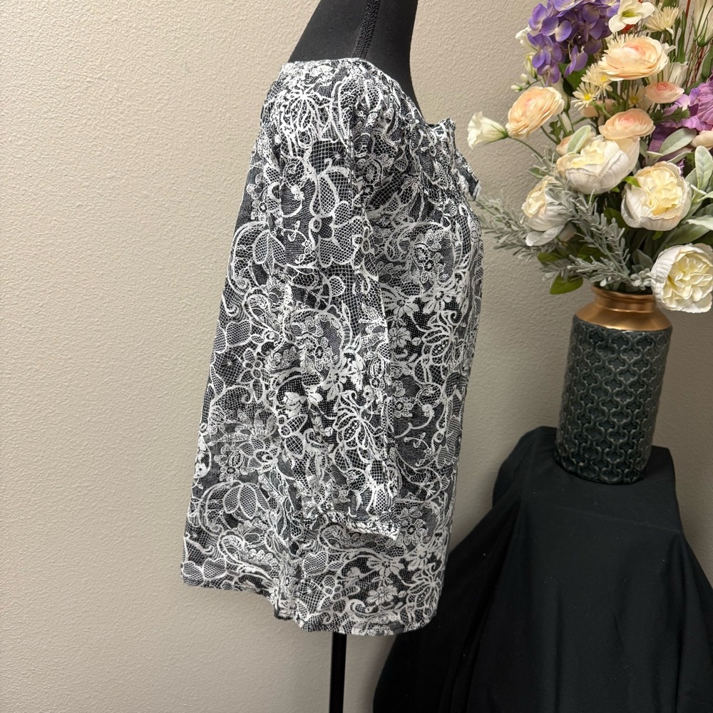 Art and Soul Black White Floral Lace Print Peasant Blouse Women’s M 3/4 Sleeve C - Picture 4 of 7